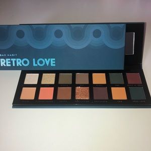 Bad Habit Retro Love eyeshadow palette